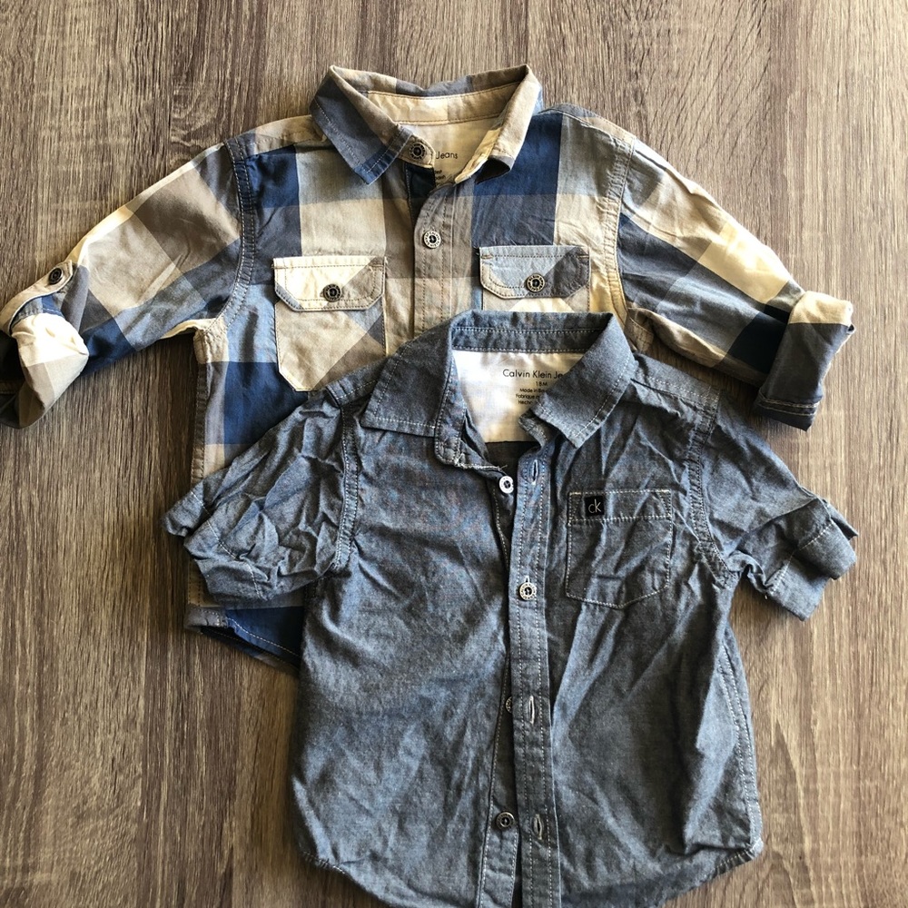 2 Button Down Calvin Klein Shirts.